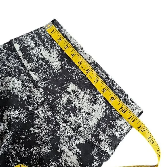 Lululemon Wunder Under High Rise Tight 25", Alpine White Black, Athletic, Size 6 - Picture 5 of 8